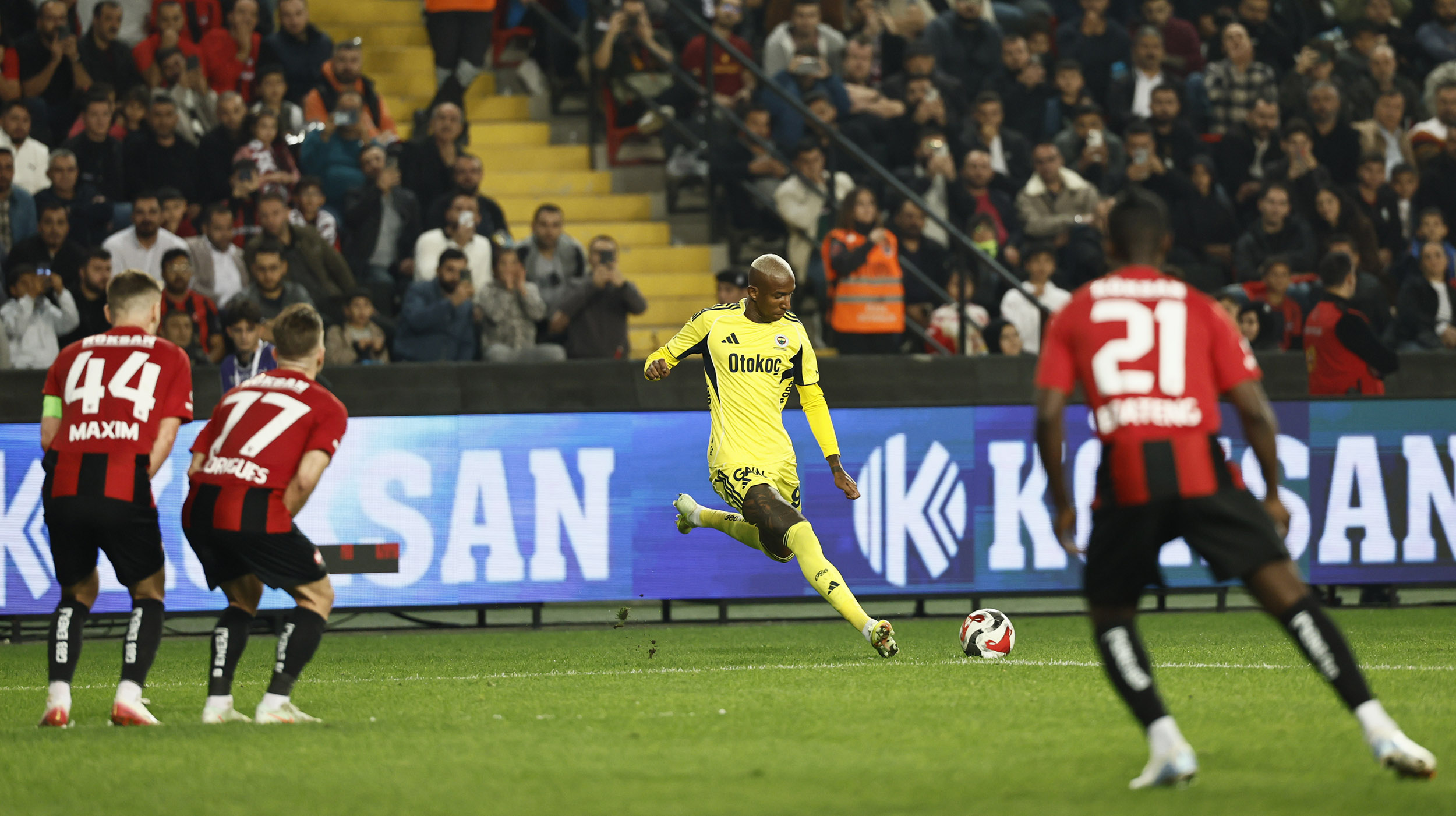 Gazisehir Gaziantep vs Fenerbahce (00:00 – 28/10)