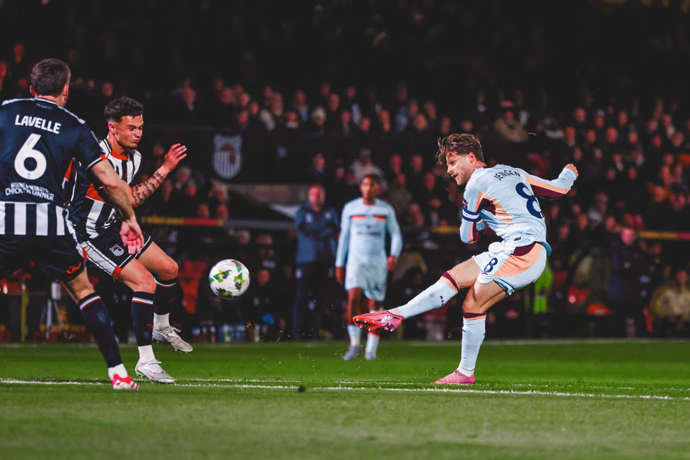 Grimsby Town vs Brentford (02:45 – 29/10)